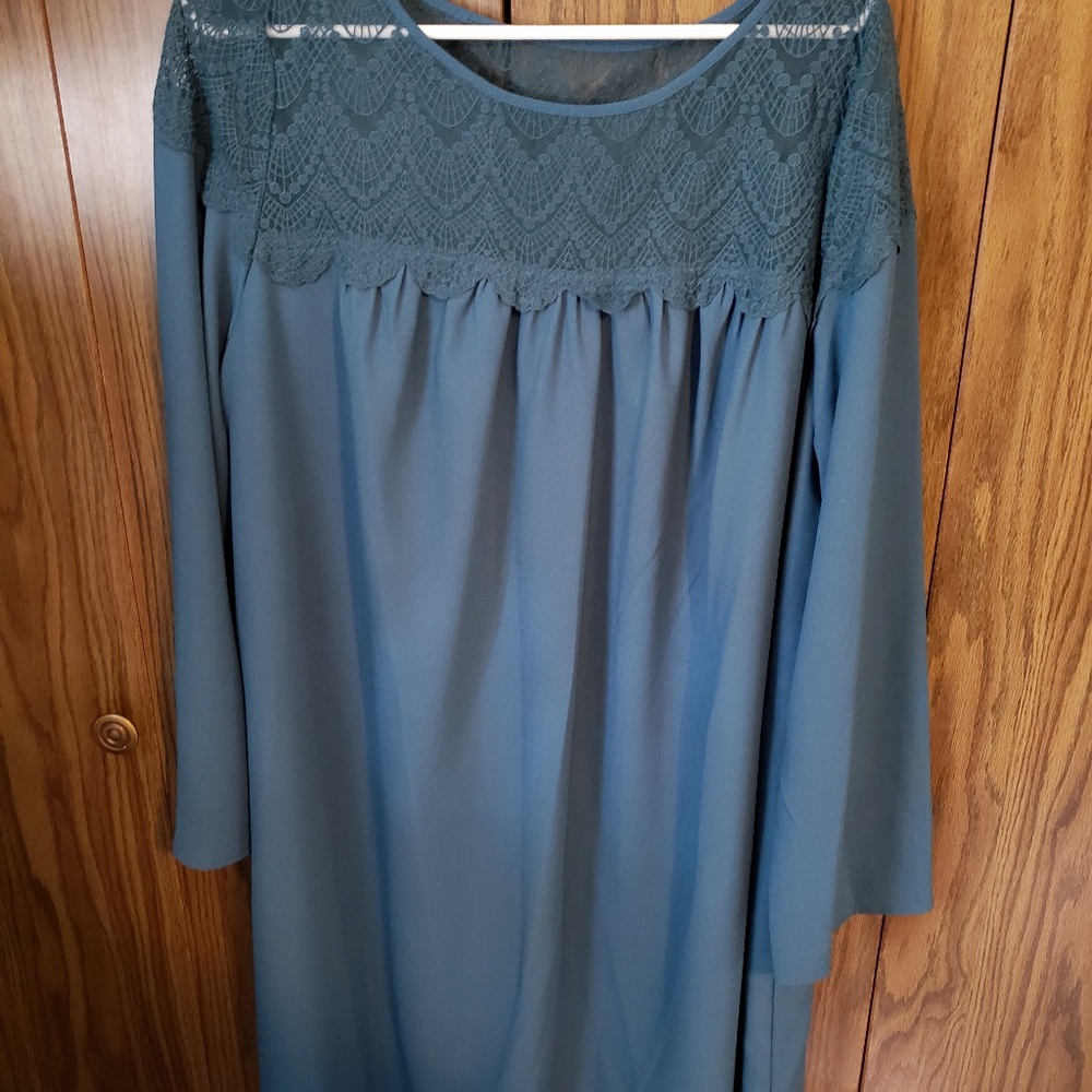 Ava & Viv 1x dress